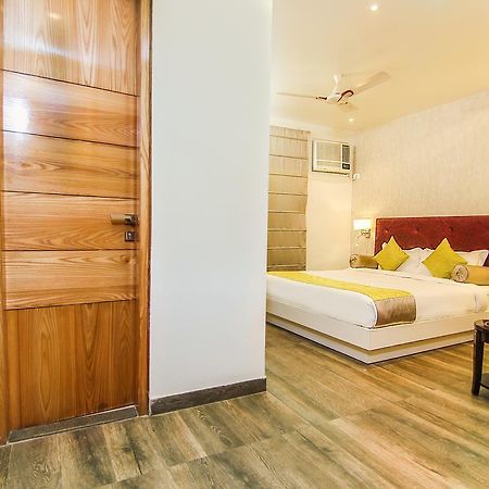 Hotel Gurveer Royal Лакхнау Экстерьер фото