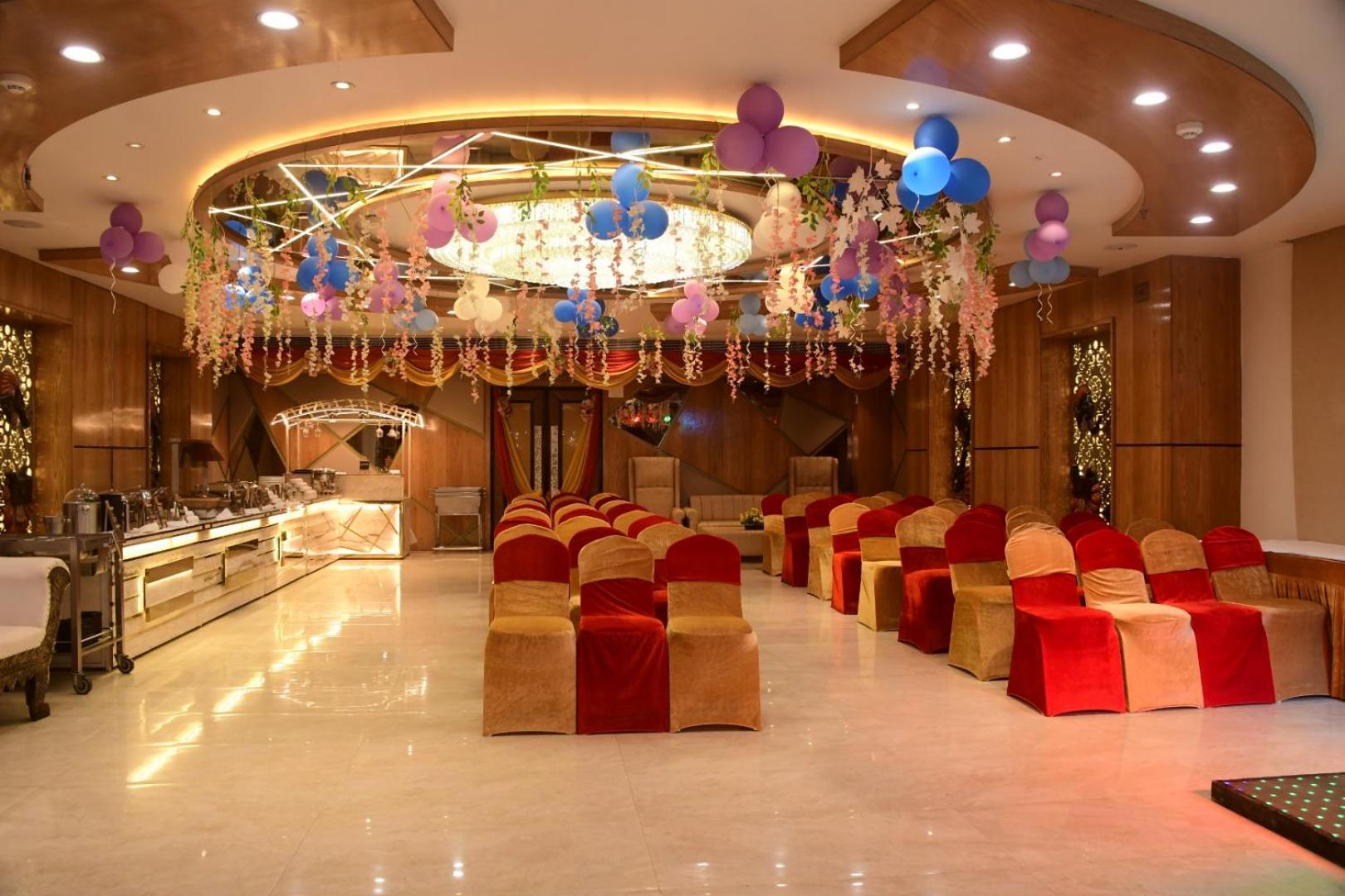 Hotel Gurveer Royal Лакхнау Экстерьер фото